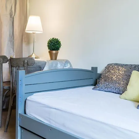 Beautiful Studio Near The Arc De Triomphe *